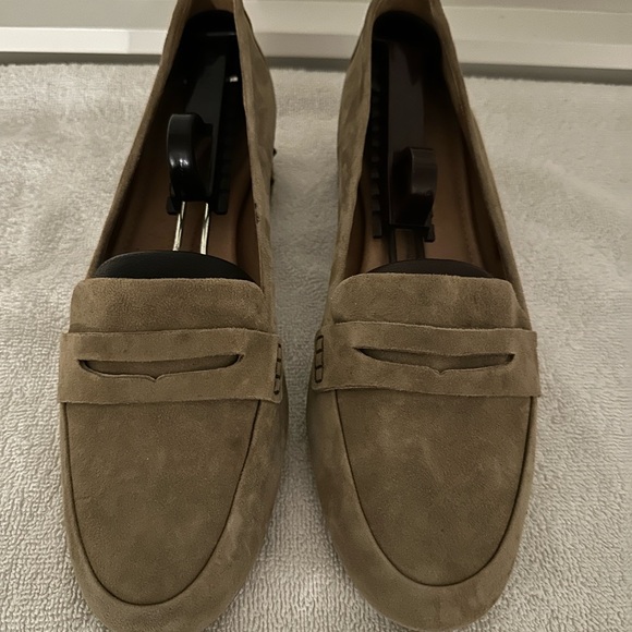 UGG Shoes - UGG Tan Suede Shoes